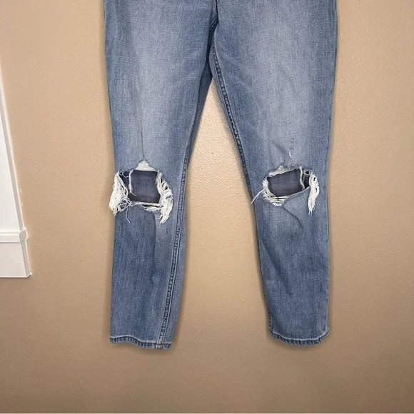 Abercrombie & Fitch The Mom High Rise Curve Love Straight Leg Jeans Size 26/2 - Picture 2 of 6
